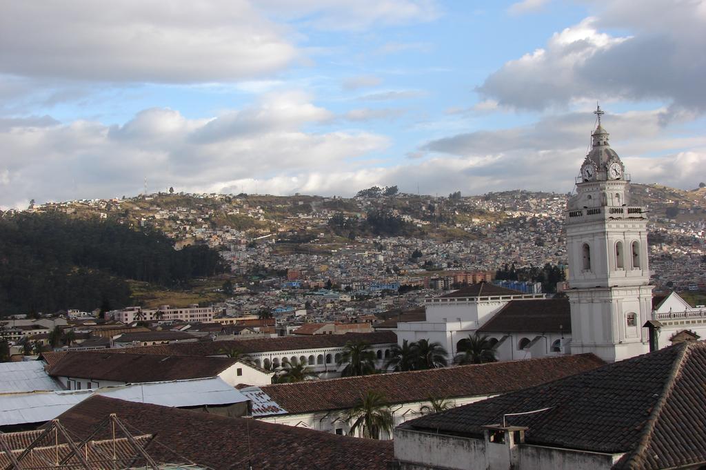 Hotel San Francisco De Кито Екстериор снимка